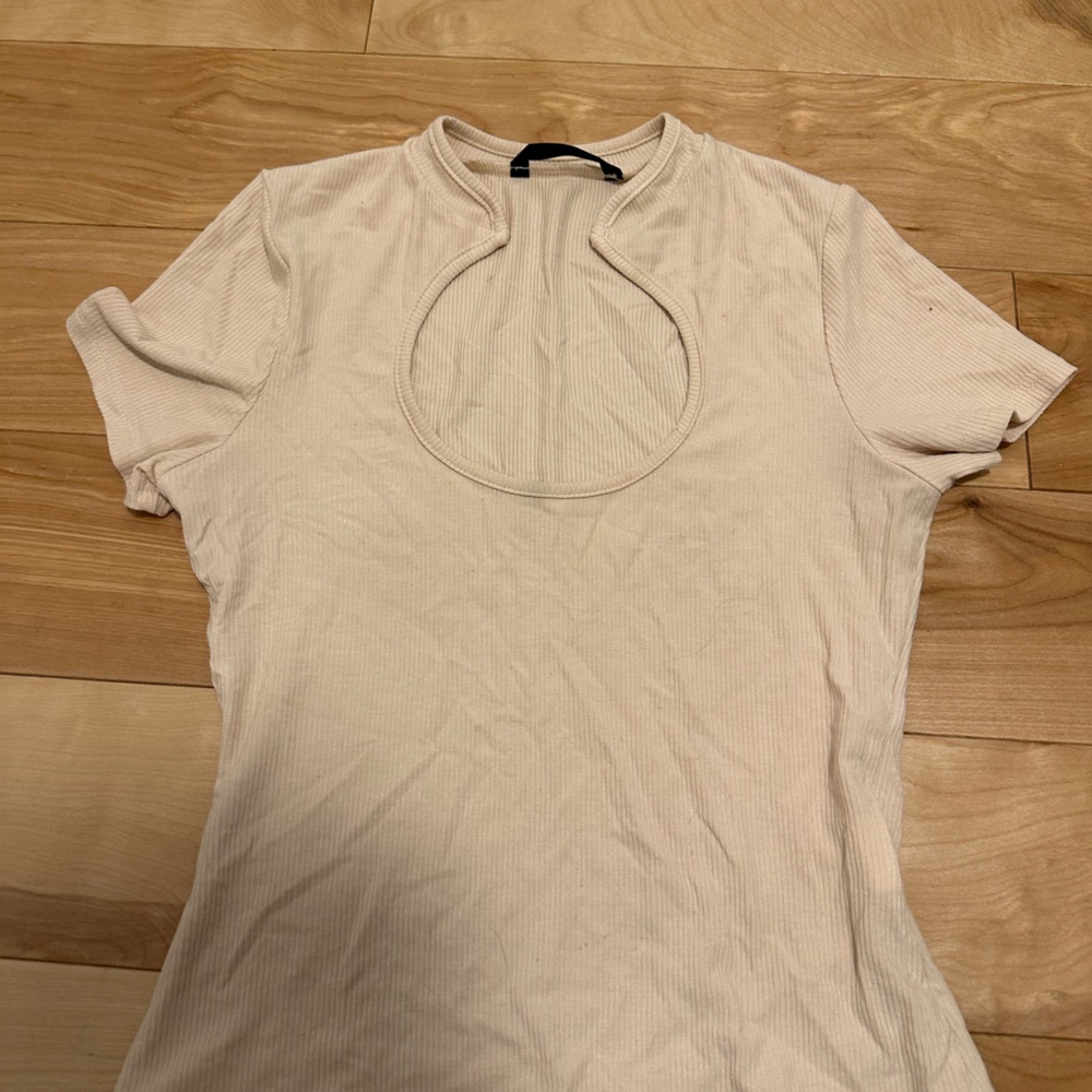 Key hole neck top